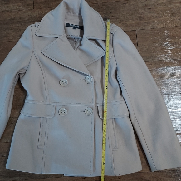 Kenneth Cole, Pea Coat, size 8, camel color - Picture 2 of 14